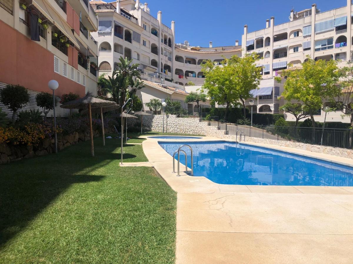 Апартаменты Piso En Zona Tranquila De - Torrequebrada Golf Бенальмадена Экстерьер фото